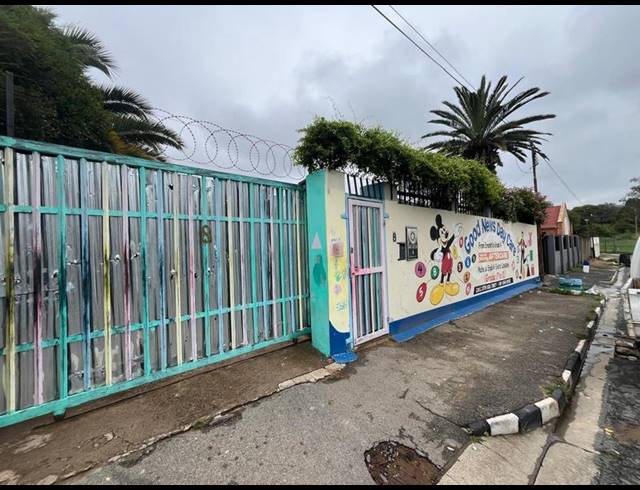 7 BEDROOM HOUSE FOR SALE IN ORANGE GROVE